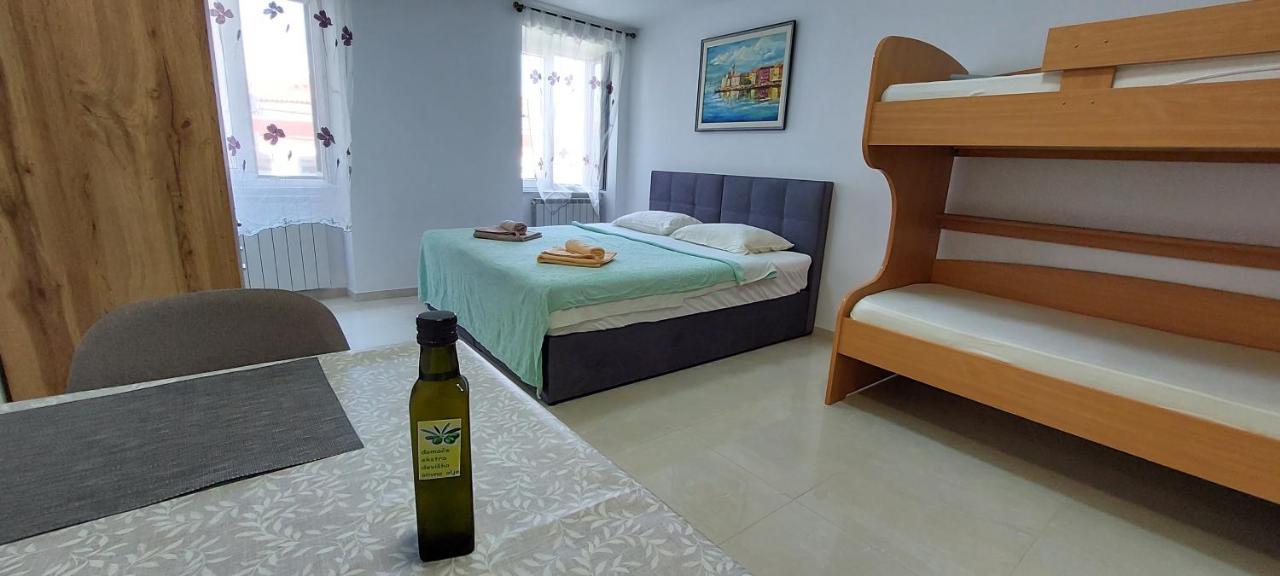 Apartmaji Jurcan Izola Luaran gambar